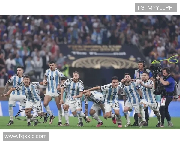 外国网友热议足球明星表现与风格引发全球讨论与共鸣 外国网友热议足球明星表现与风格引发全球讨论与共鸣