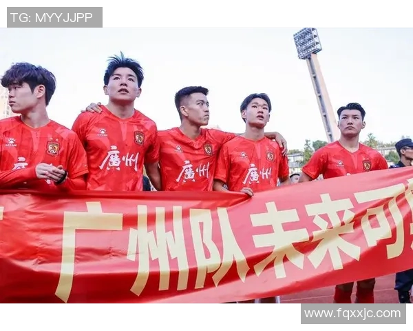 广州排球队耐力表现引发热议球迷对训练方式与比赛策略展开激烈讨论