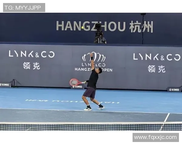 杭州网球队的奋斗与荣耀:一段网球精神的真实纪实之旅 杭州网球队的奋斗与荣耀:一段网球精神的真实纪实之旅